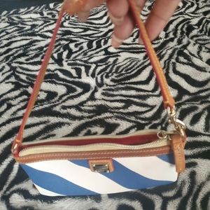 Dooney & Bourke
